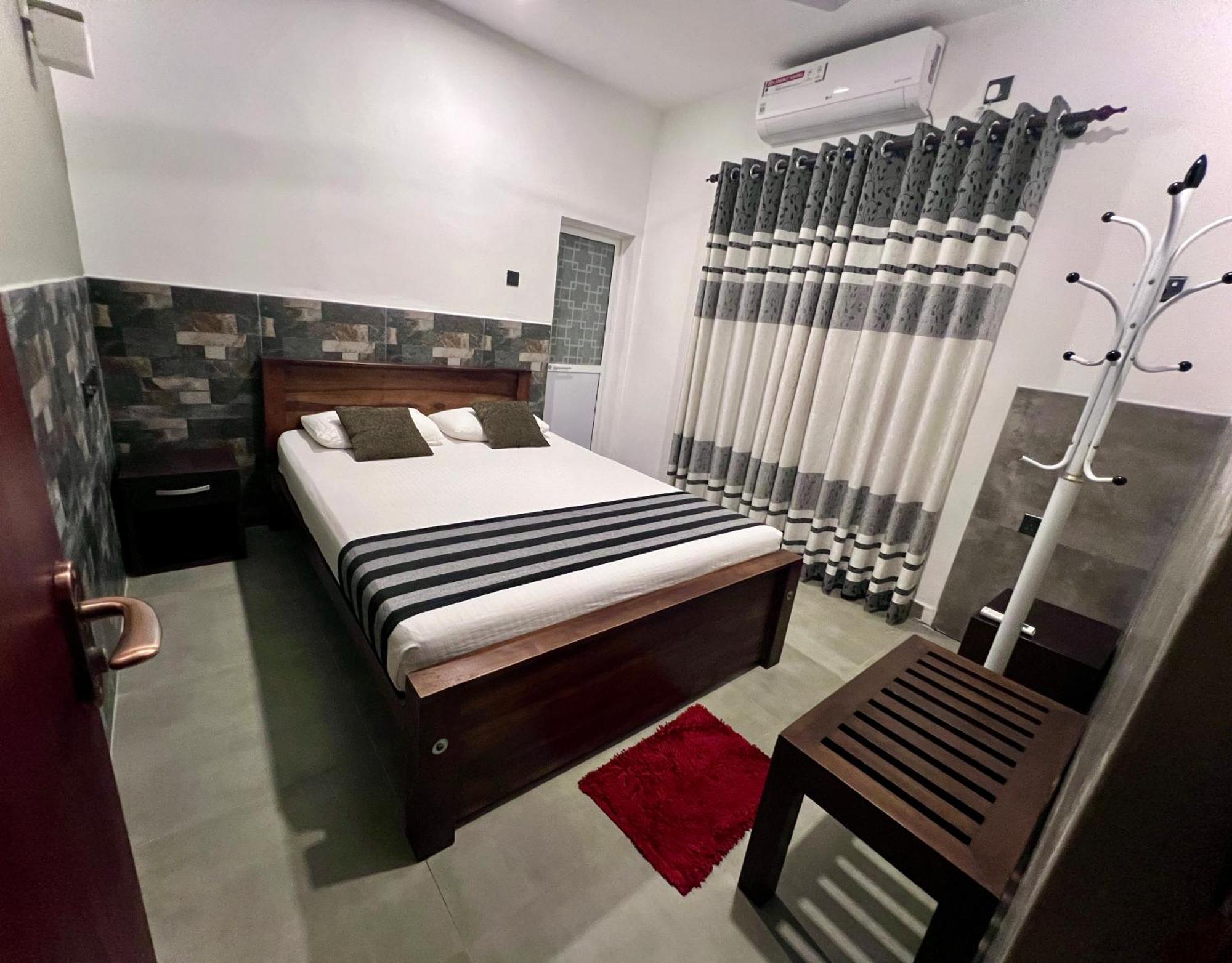 Delmond -